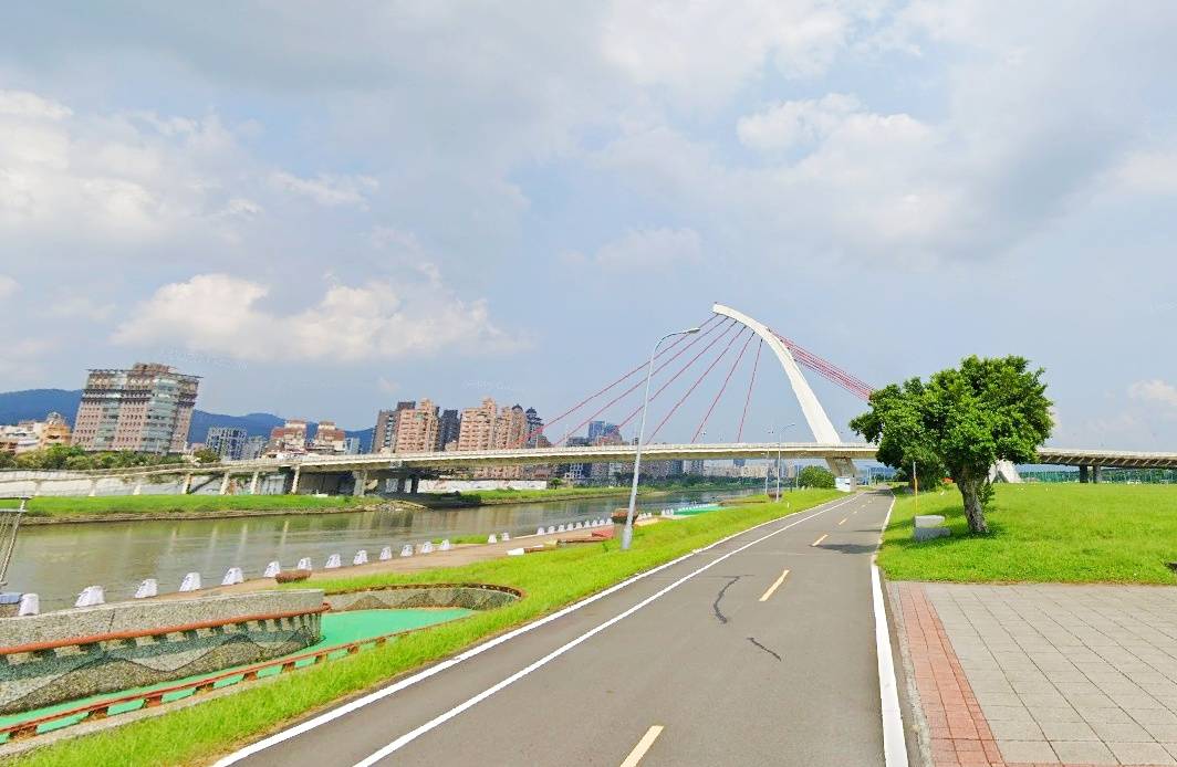 Middle Point - Dazhi Bridge - Recommended Taipei Running Route